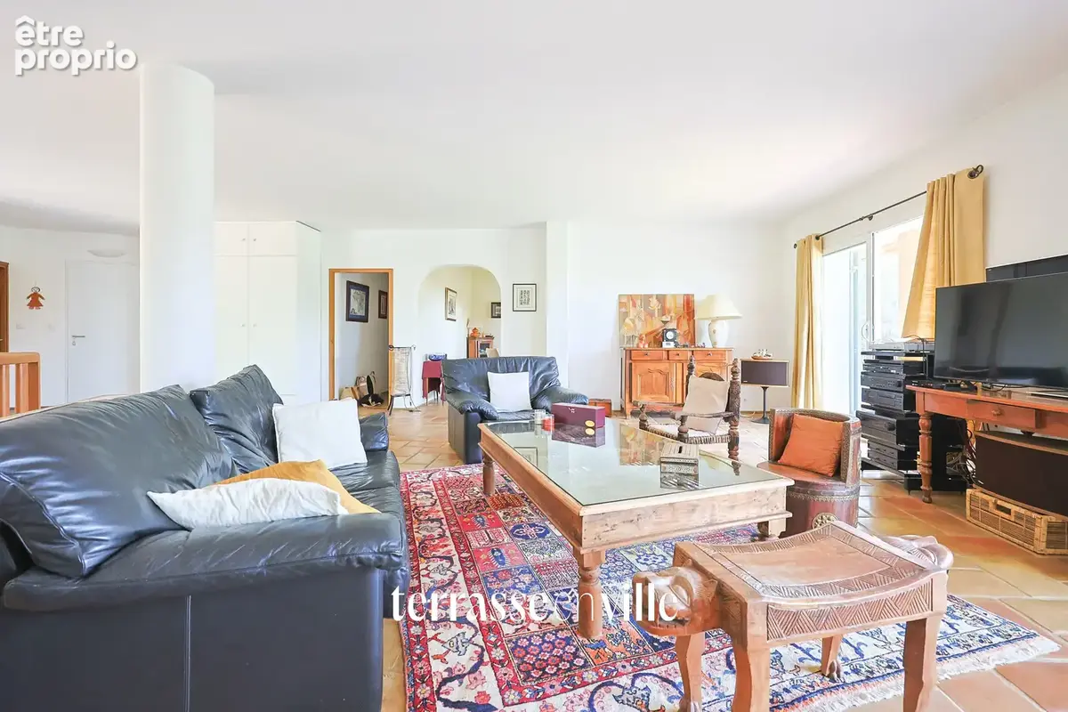 La ciotat - villa de caractere t6 - 270m2 - terrasse - parcelle 6000m2 - 1655000€ - photo 5