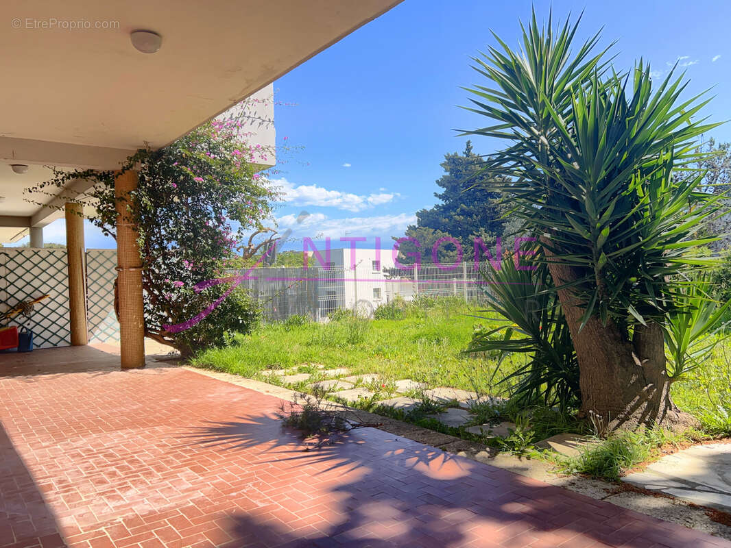 Appartement à SANARY-SUR-MER