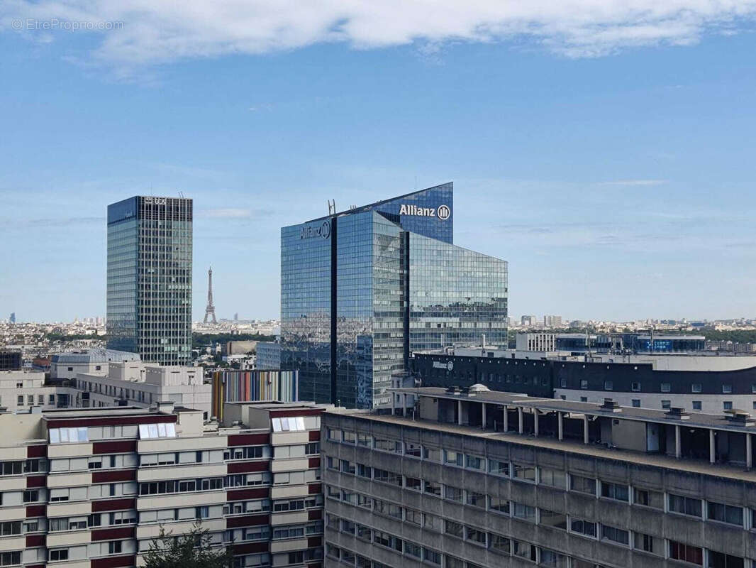 Appartement à COURBEVOIE