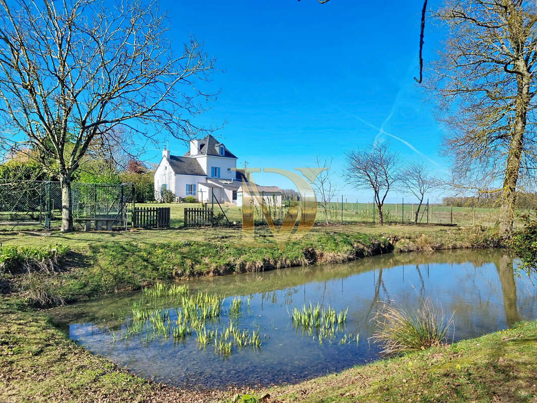 Maison à CERE-LA-RONDE