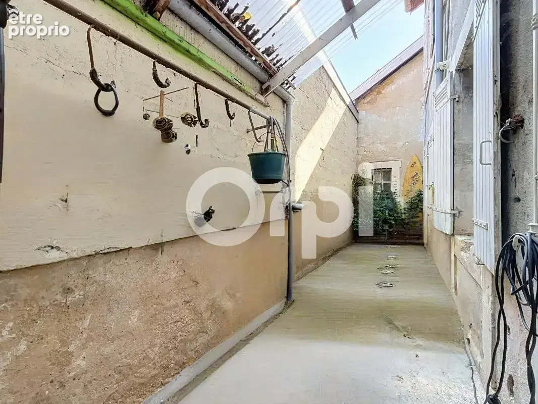 Demeure de caractère en pierre (179 m²) – Charme, volumes & potentiel mixte - photo 16