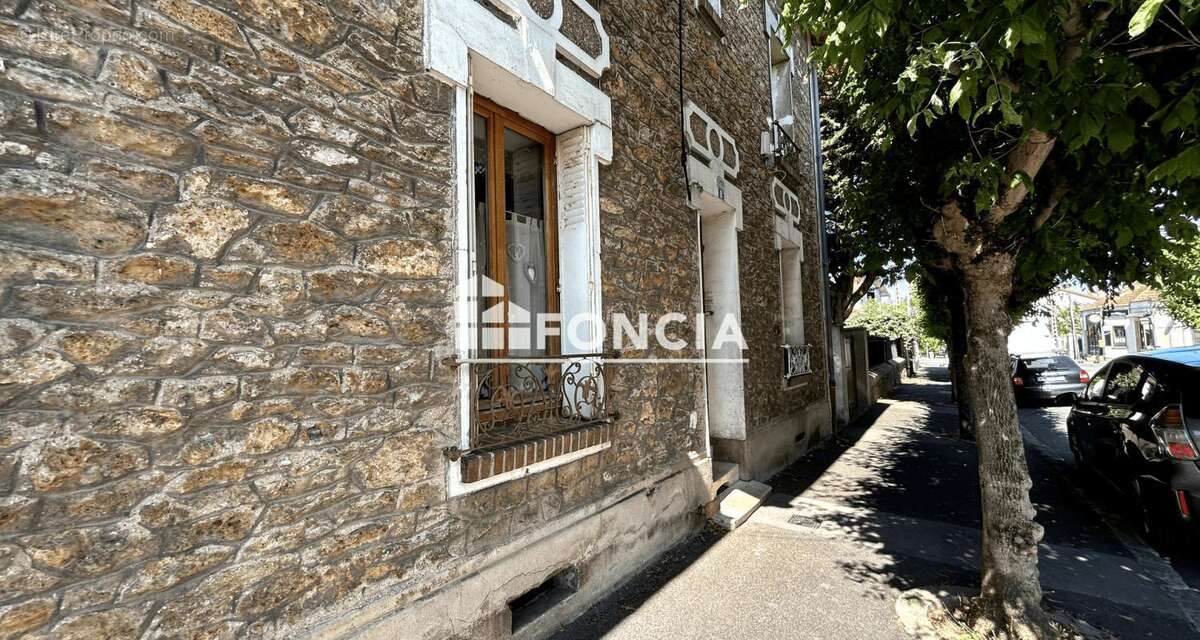 Appartement à CORBEIL-ESSONNES