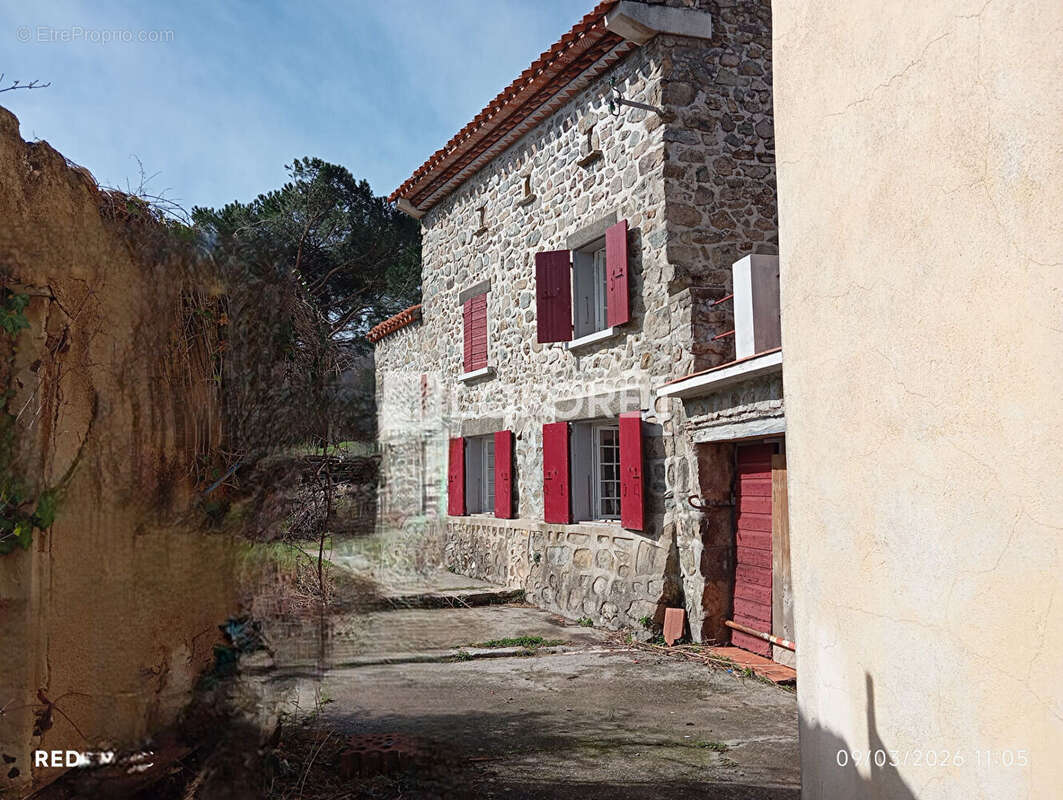 Maison à SERRALONGUE