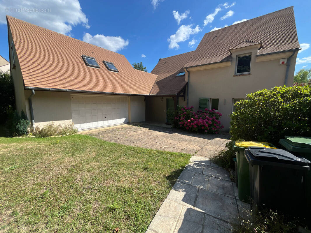 Maison à FEUCHEROLLES