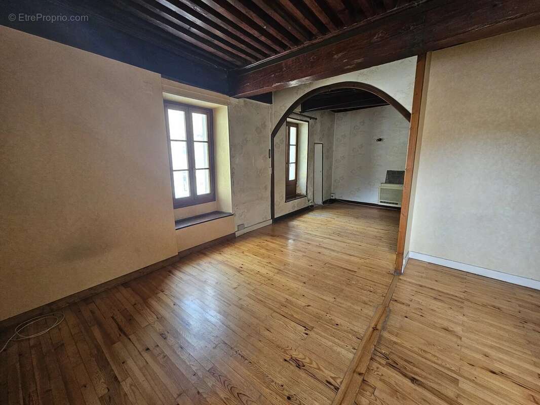 Maison à MONESTIER-DE-CLERMONT