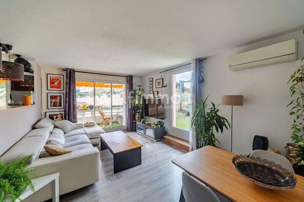 Appartement à MARSEILLE-11E