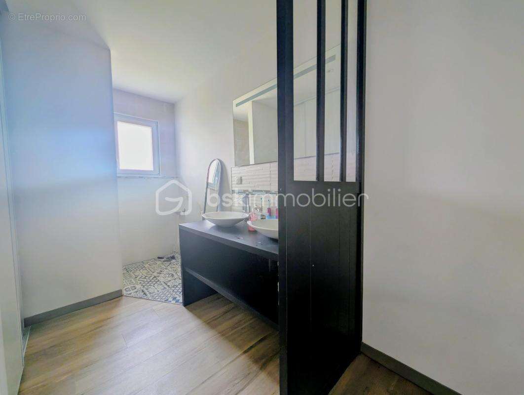 Maison à PONT-L'ABBE-D'ARNOULT