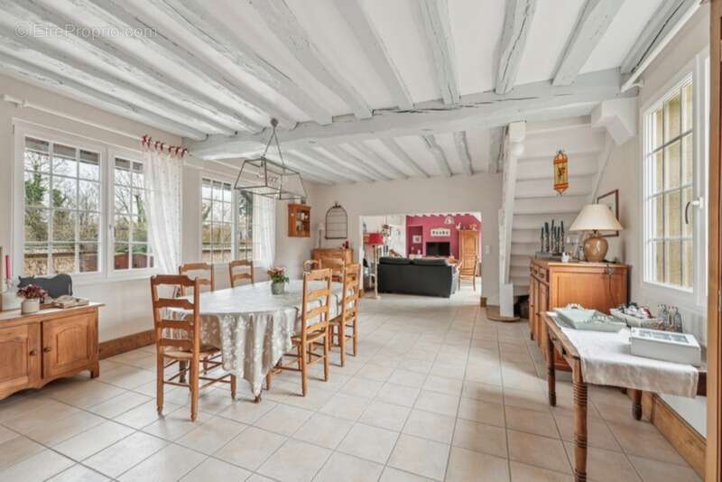 Maison à LA CROIX-SAINT-LEUFROY