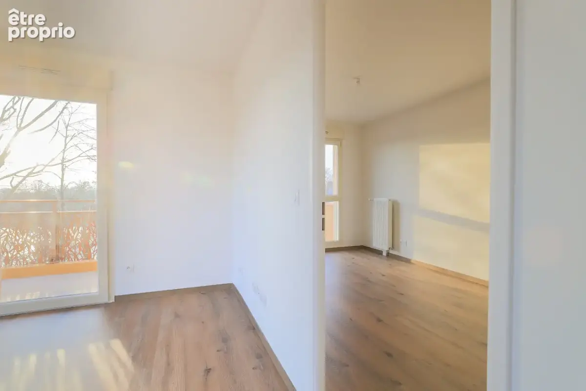 Amiens   Appartement T3 récent avec vue dégagée, balcons et parking - photo 12