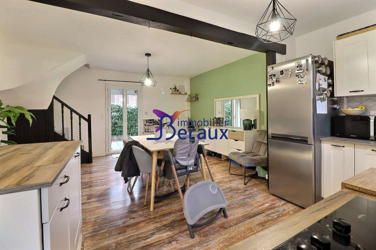 Maison à SAINT-PIERRE-DE-VARENGEVILLE