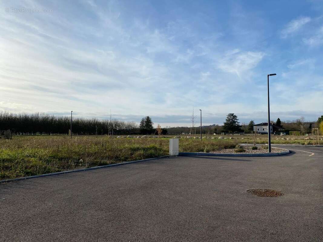 Terrain à SAINT-ROMANS