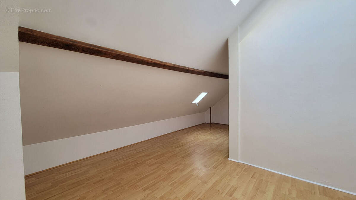 Appartement à vendre à Le Palais : Vue sur les fortifications et coeur historique - photo 7