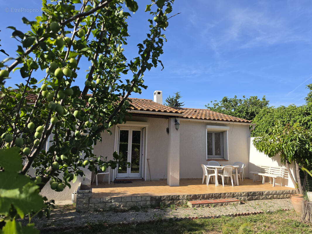 Maison à MOURIES