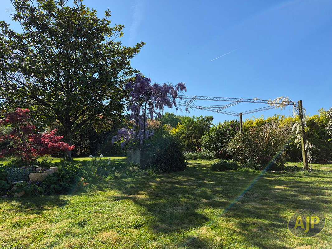 Maison à SAINT-COLOMBAN