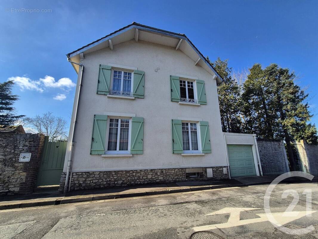 Maison à CHAUMONT-EN-VEXIN