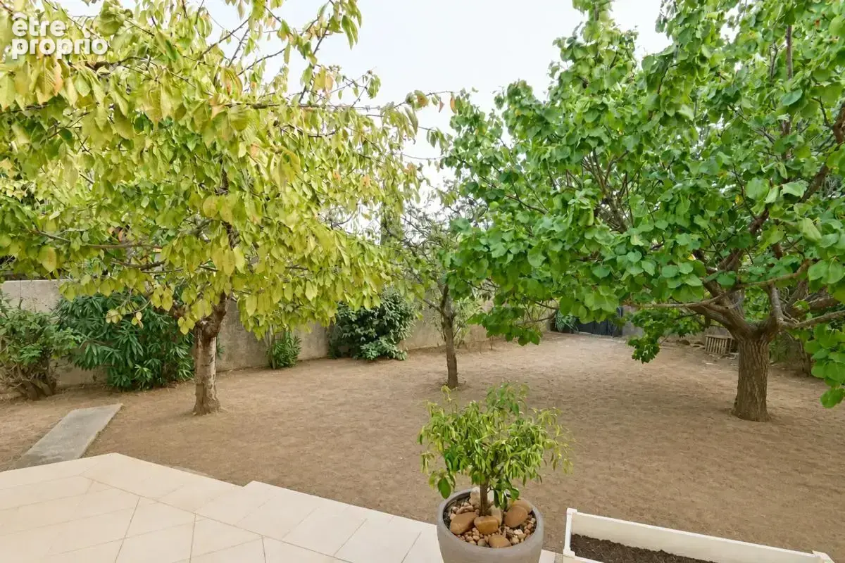 Maison de 6 pièces de 160 m² à Rodilhan - photo 12