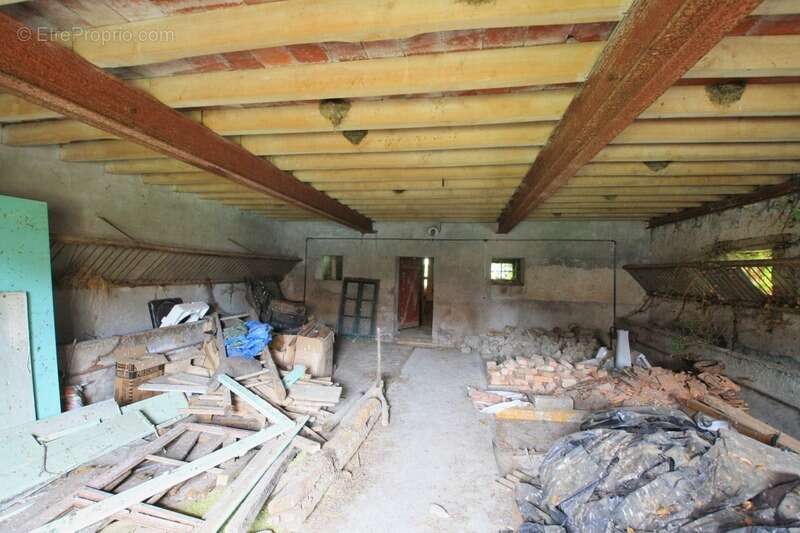 Maison de campagne, 2 chambres, avec grange et dépendances - photo 5