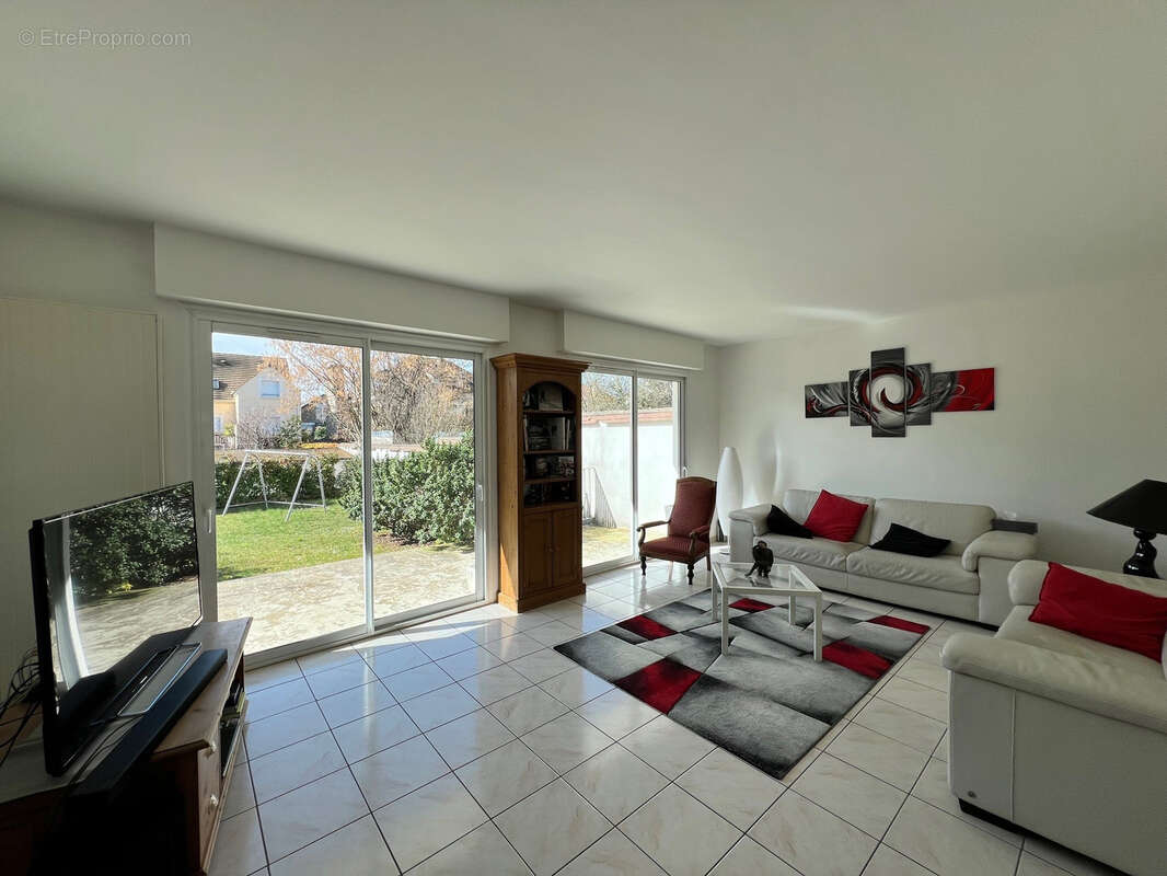 Maison à VILLENEUVE-LE-ROI