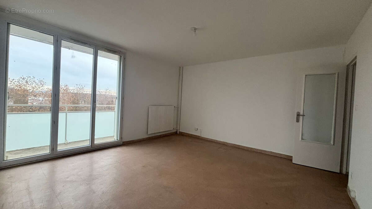 Appartement à PORT-DE-BOUC