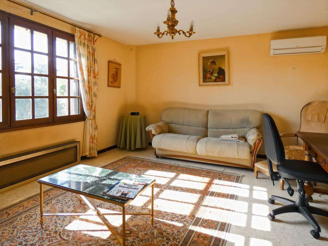 Maison à BAGNOLS-SUR-CEZE