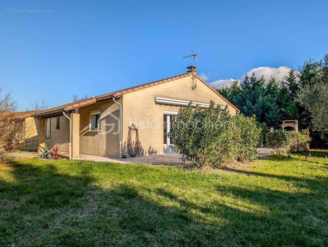 Maison à MONTELIMAR