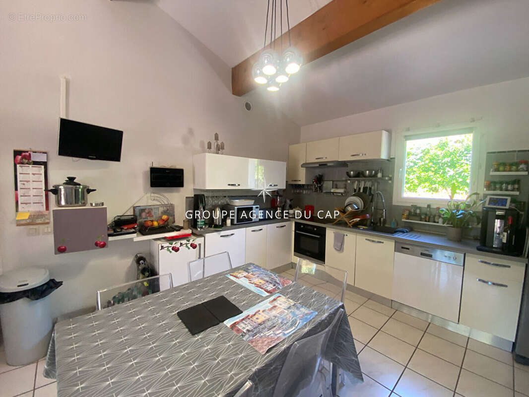 Maison à ROQUEBRUNE-SUR-ARGENS