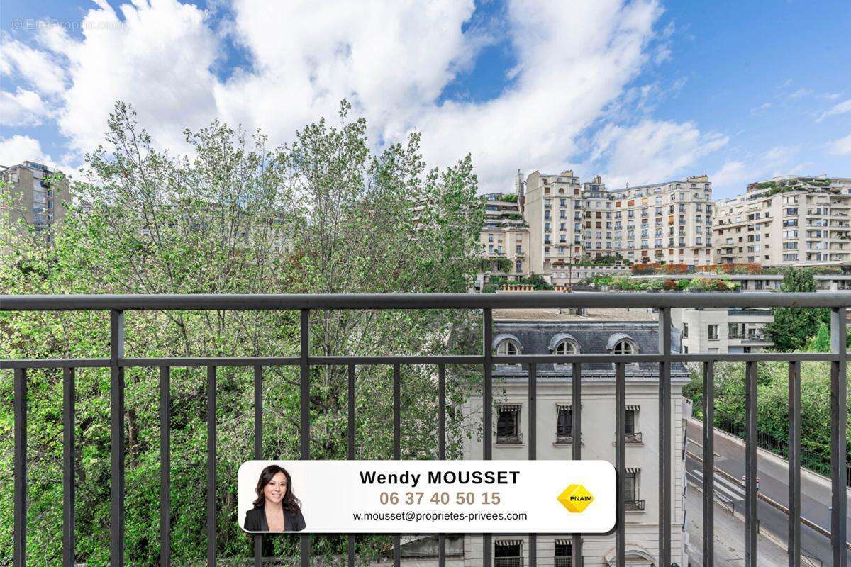 Appartement à PARIS-16E