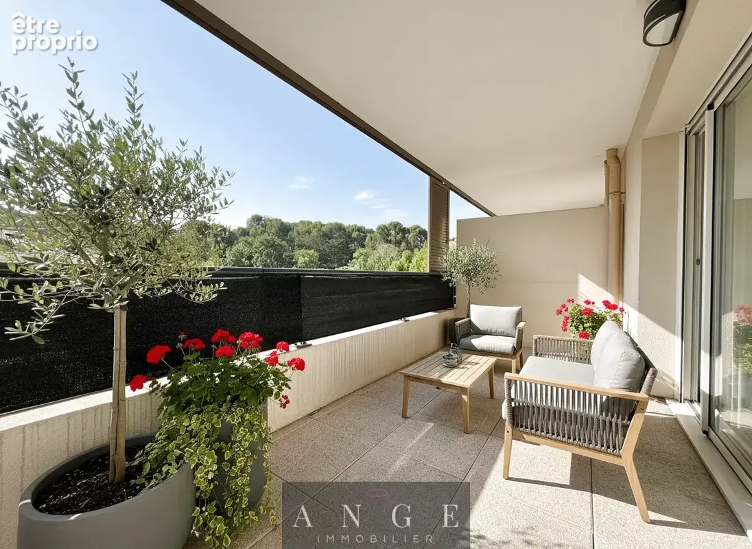 Appartement t3 - 65m2 - terrasse  - résidence standing - piscine - marseille 11 les camoins - photo 6