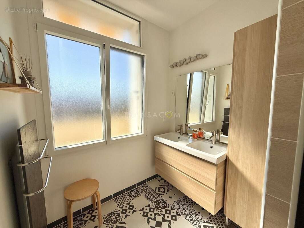 Appartement rénové plein centre - photo 7