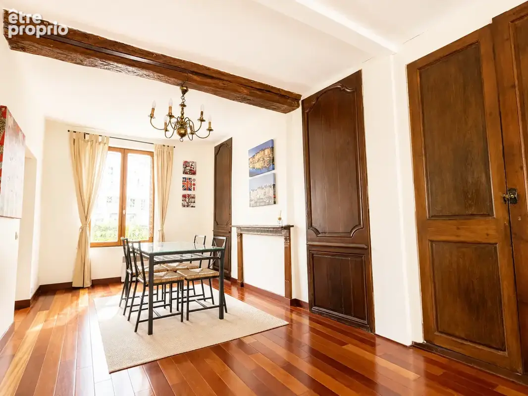 Honfleur centre - bel appartement t2 de 52 m2 - charme, luminosite et vie a pied - 1er etage sans ascenseur - - photo 2