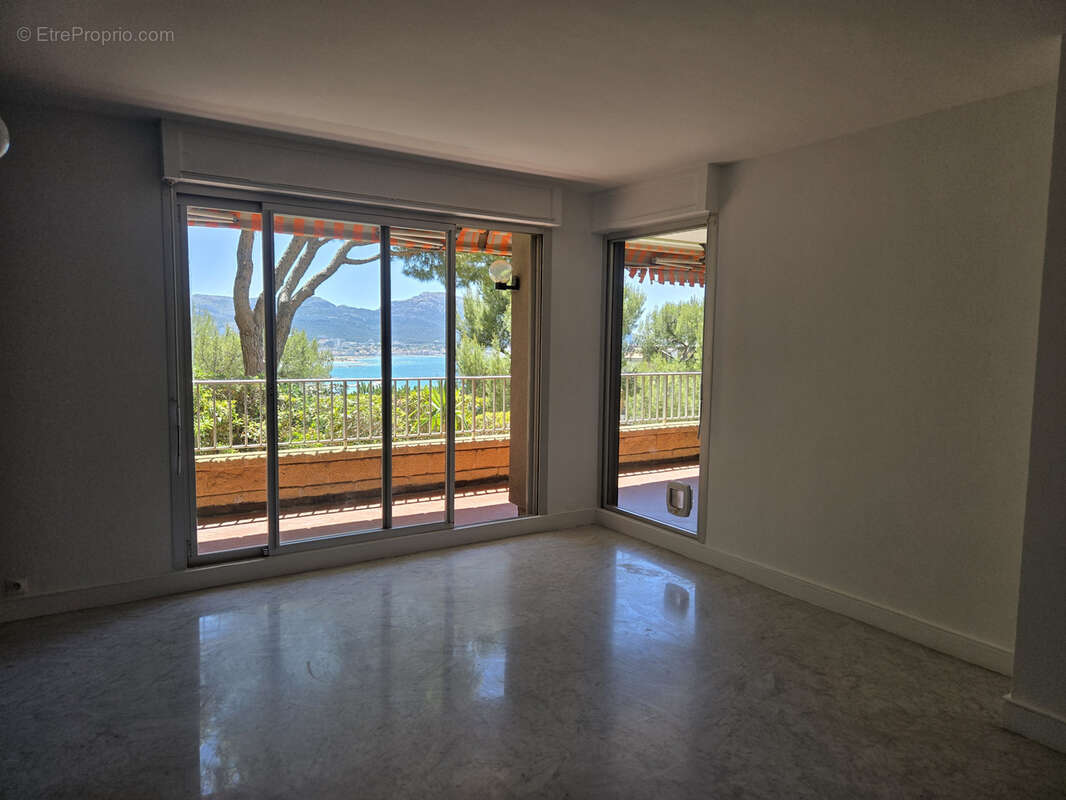 Appartement à MARSEILLE-7E