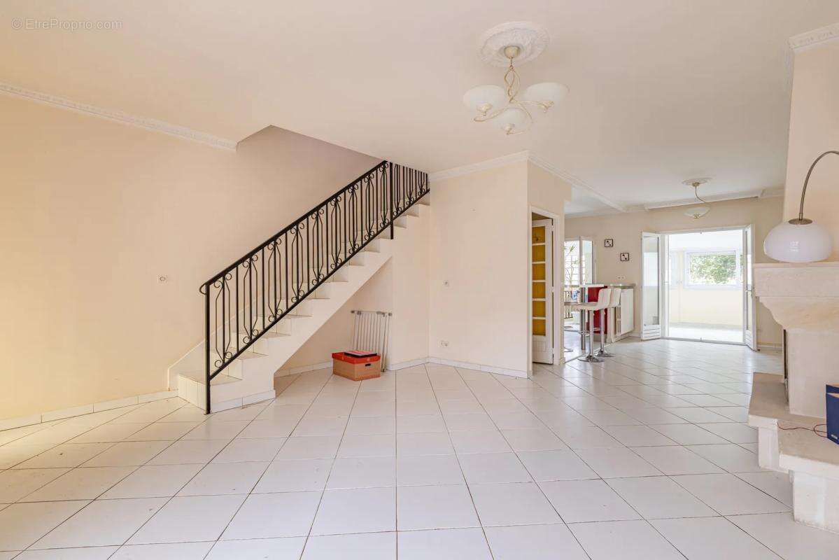 Maison à VILLEMOMBLE