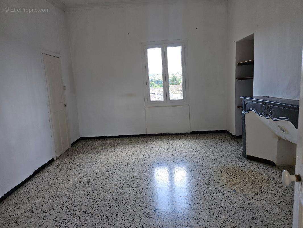 À Vendre - Ensemble immobilier de 400m² à rénover - photo 5