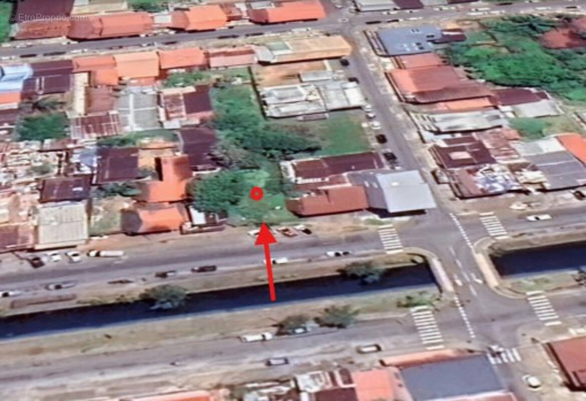 Terrain à CAYENNE