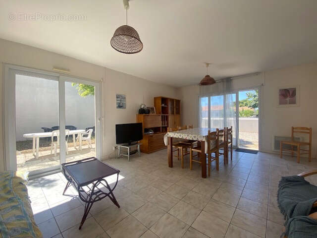 Maison à LA BREE-LES-BAINS