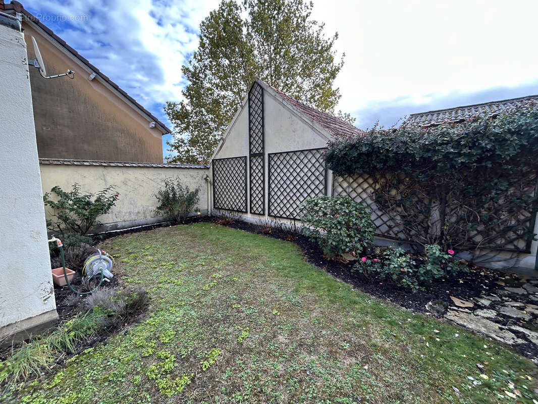 Maison à COMMENTRY