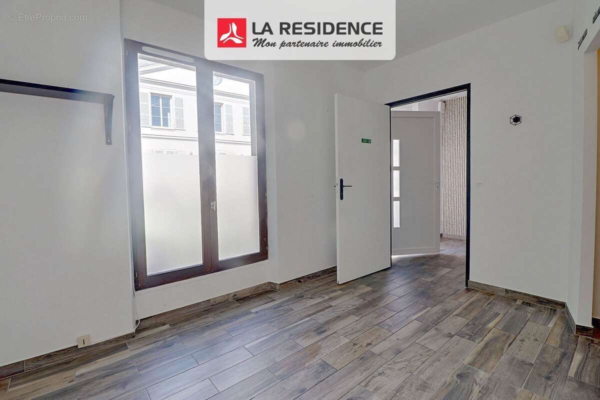 Maison à MAURECOURT