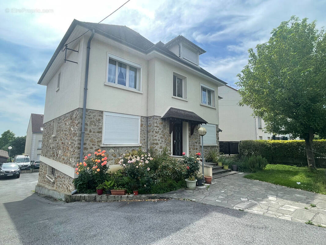 Appartement à VILLENOY