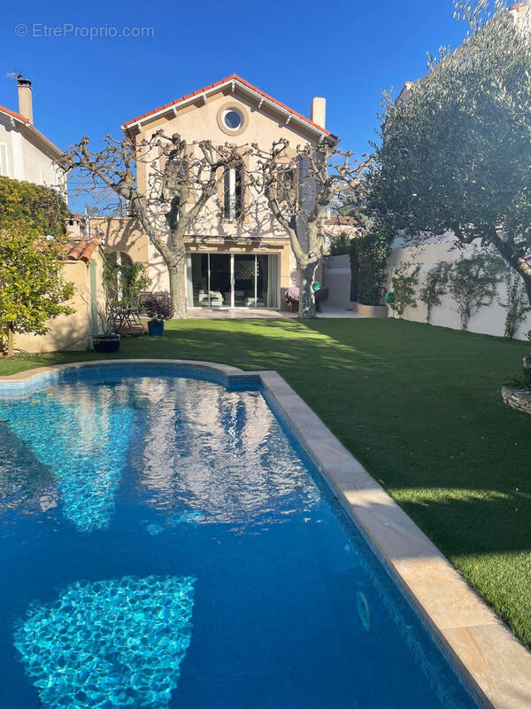 Maison à MARSEILLE-8E