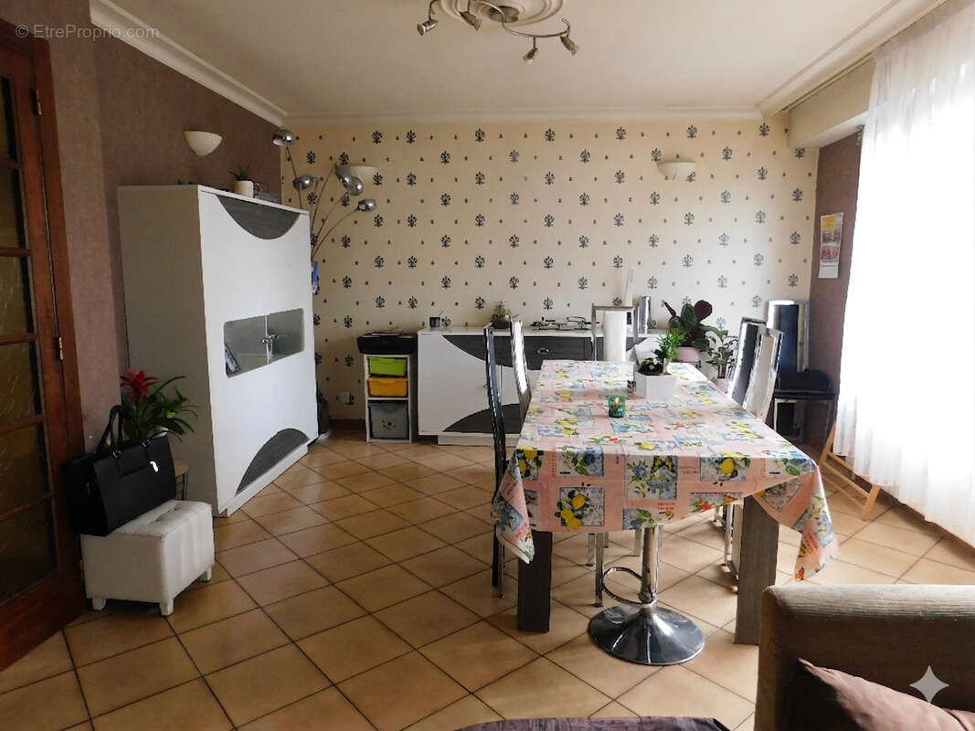 Maison à SEICHAMPS