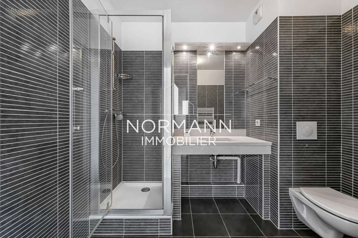 Appartement à LEVALLOIS-PERRET