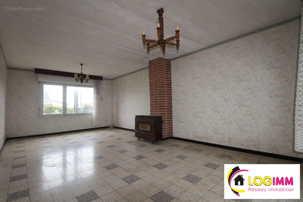 Maison à AVESNES-LE-SEC