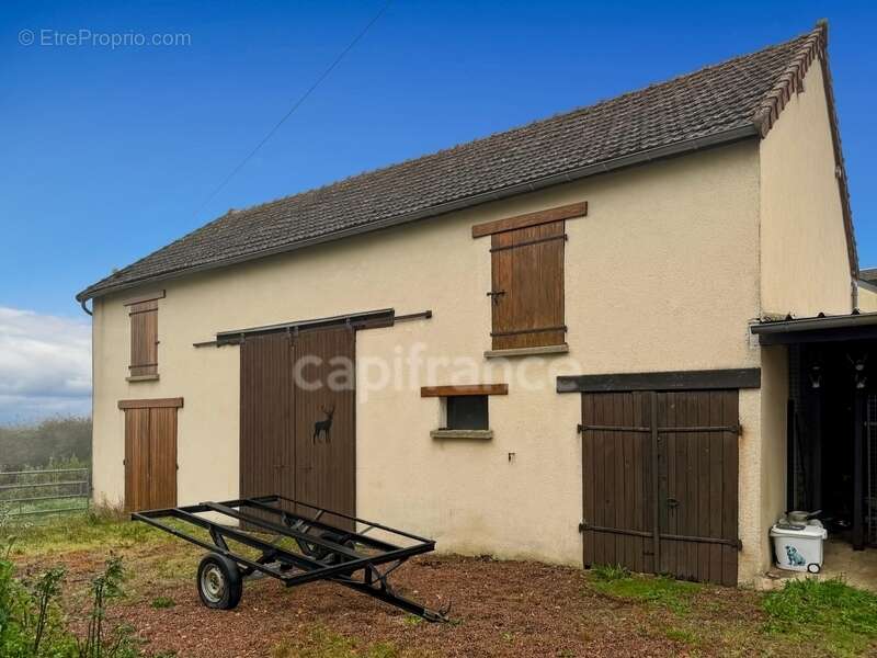 Maison à AUNAY-EN-BAZOIS