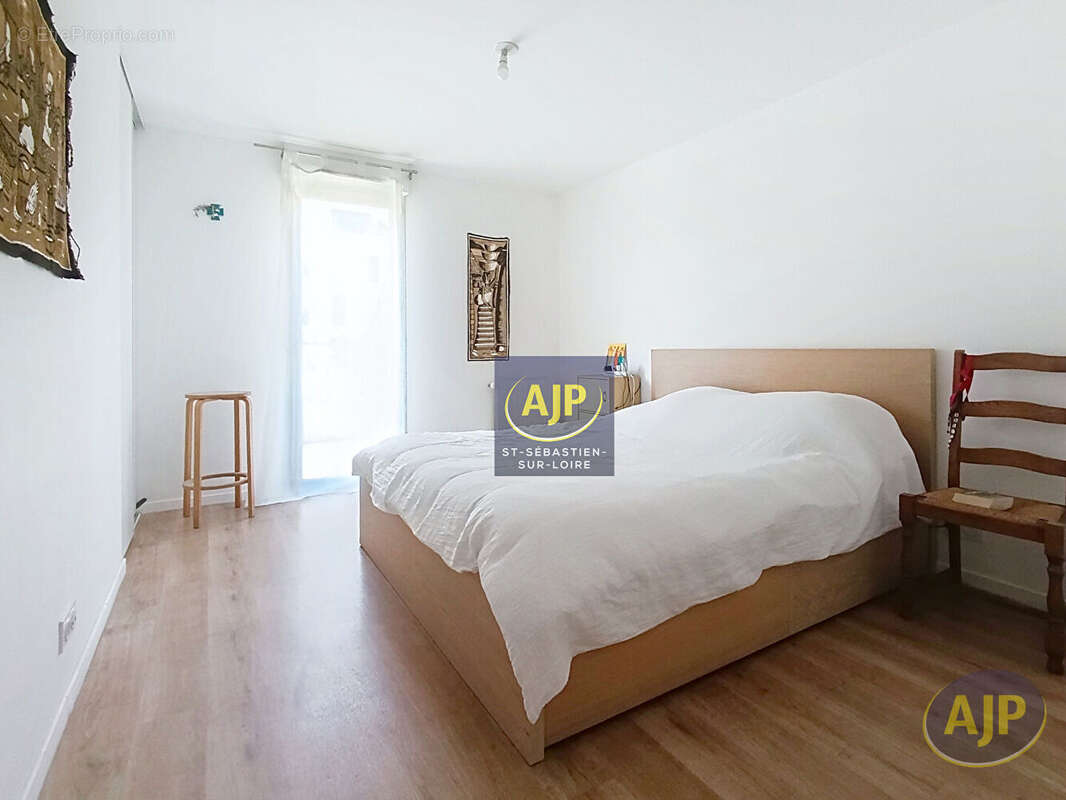 Appartement T3, 63 m² , Terrasse + Garage - photo 7
