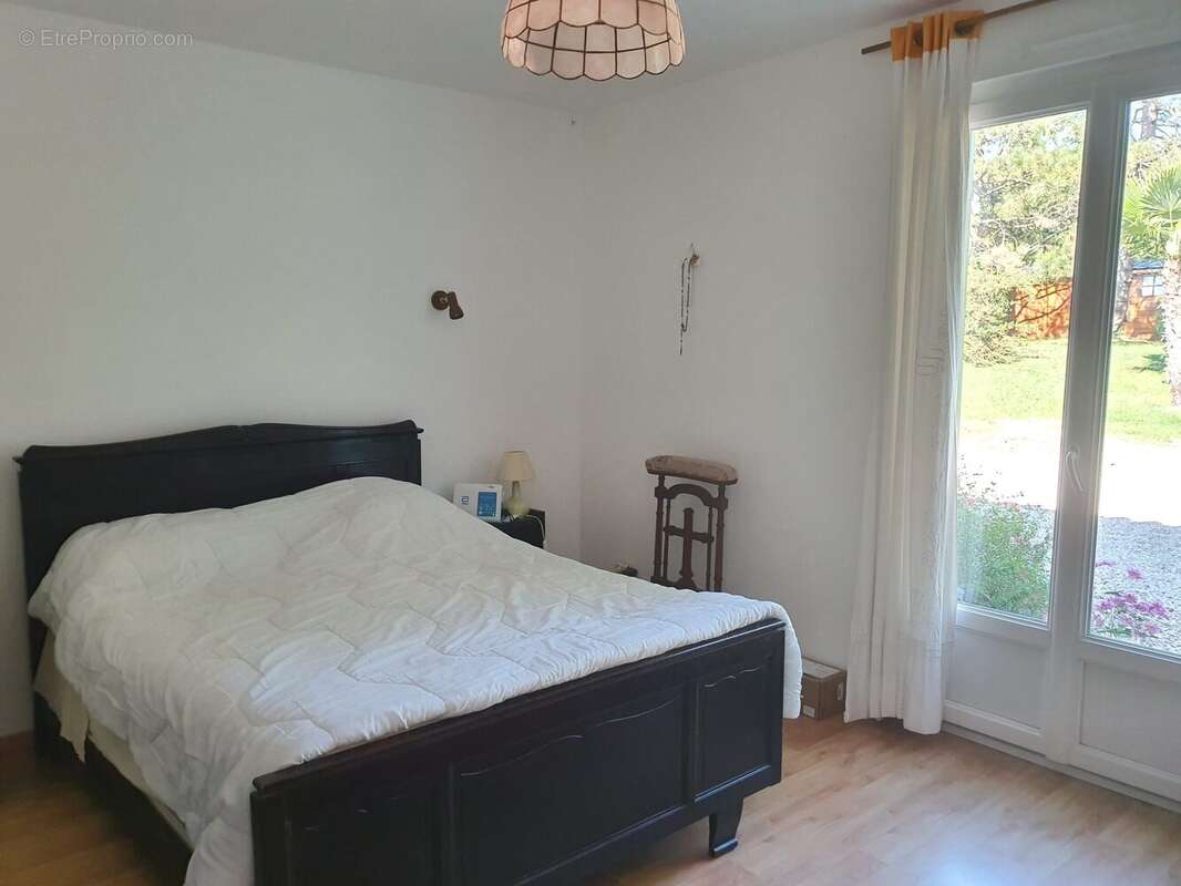 Maison à CHENAC-SAINT-SEURIN-D&#039;UZET