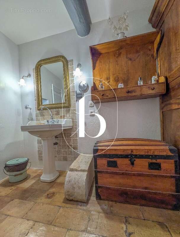 Maison à ORGNAC-L'AVEN