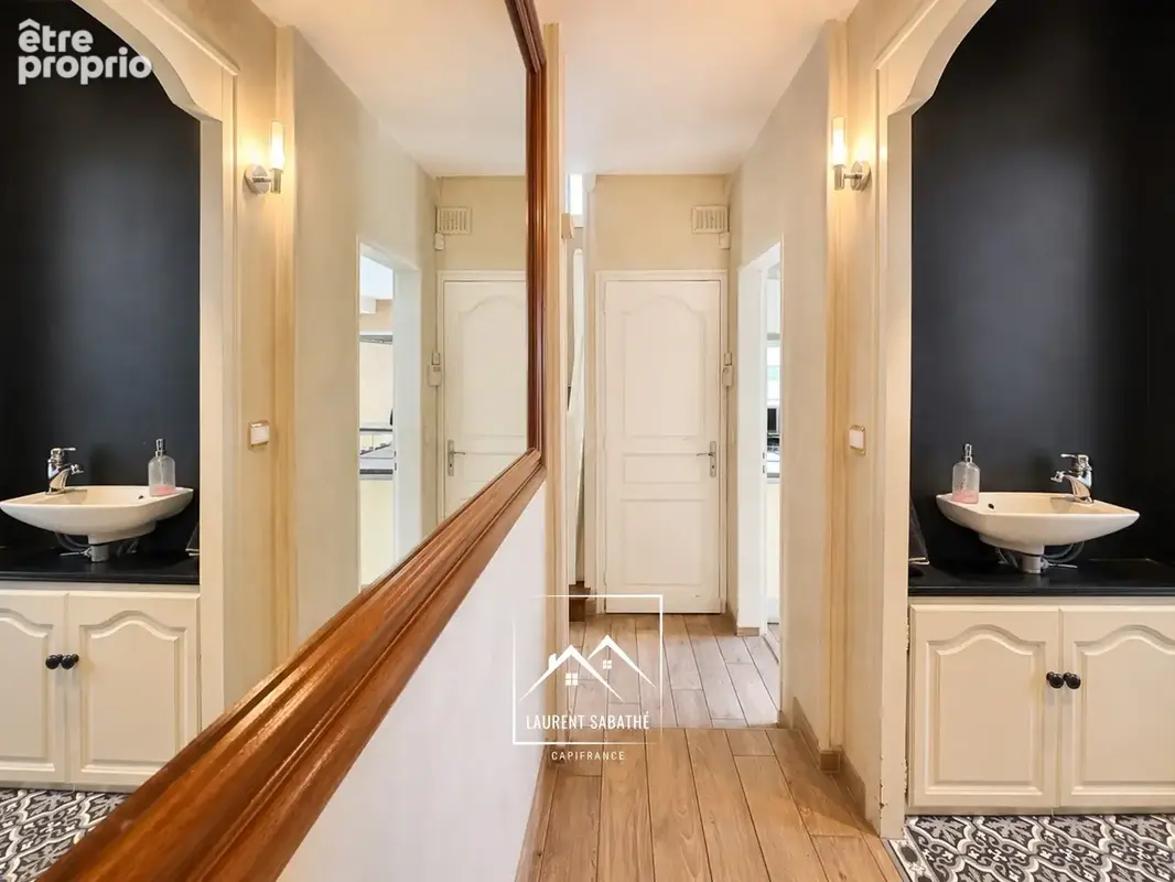 PAU (64) –  À VENDRE - Maison familiale de 213 m² - 5 chambres, bureau et piscine - photo 13
