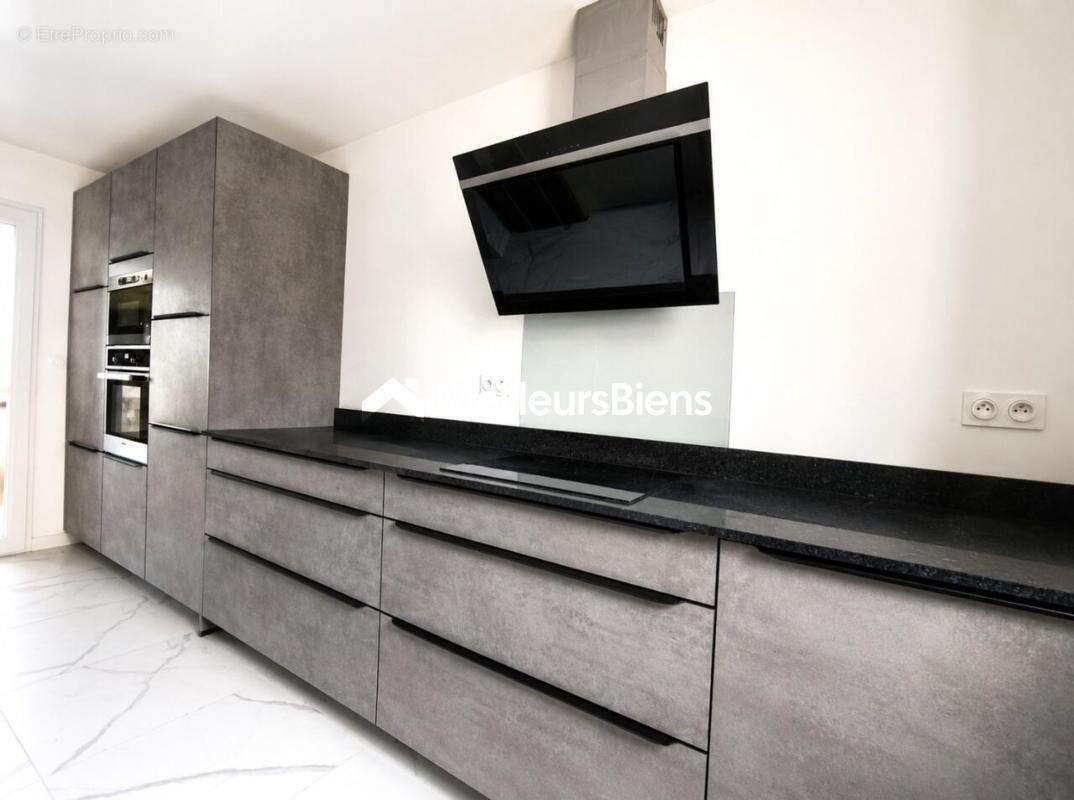 Appartement à THOIRY