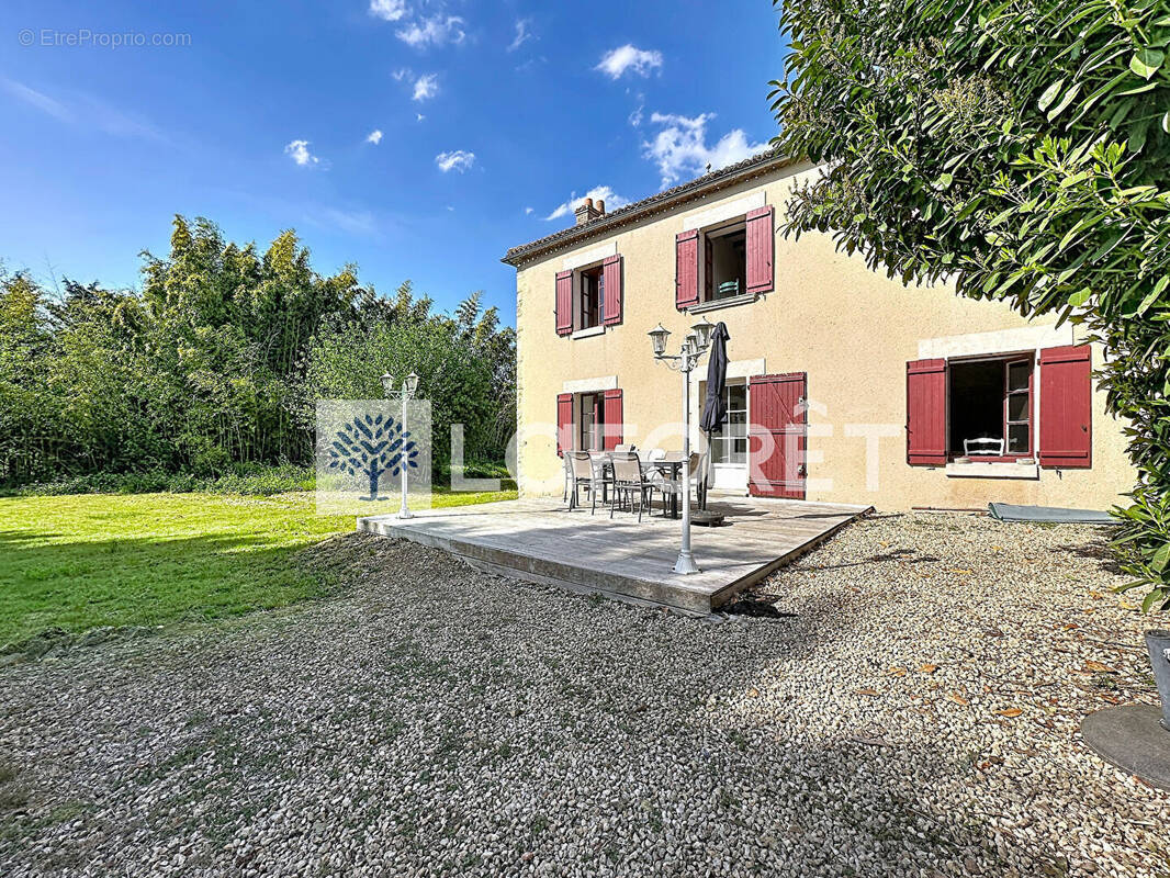 Maison à LA GRIMAUDIERE