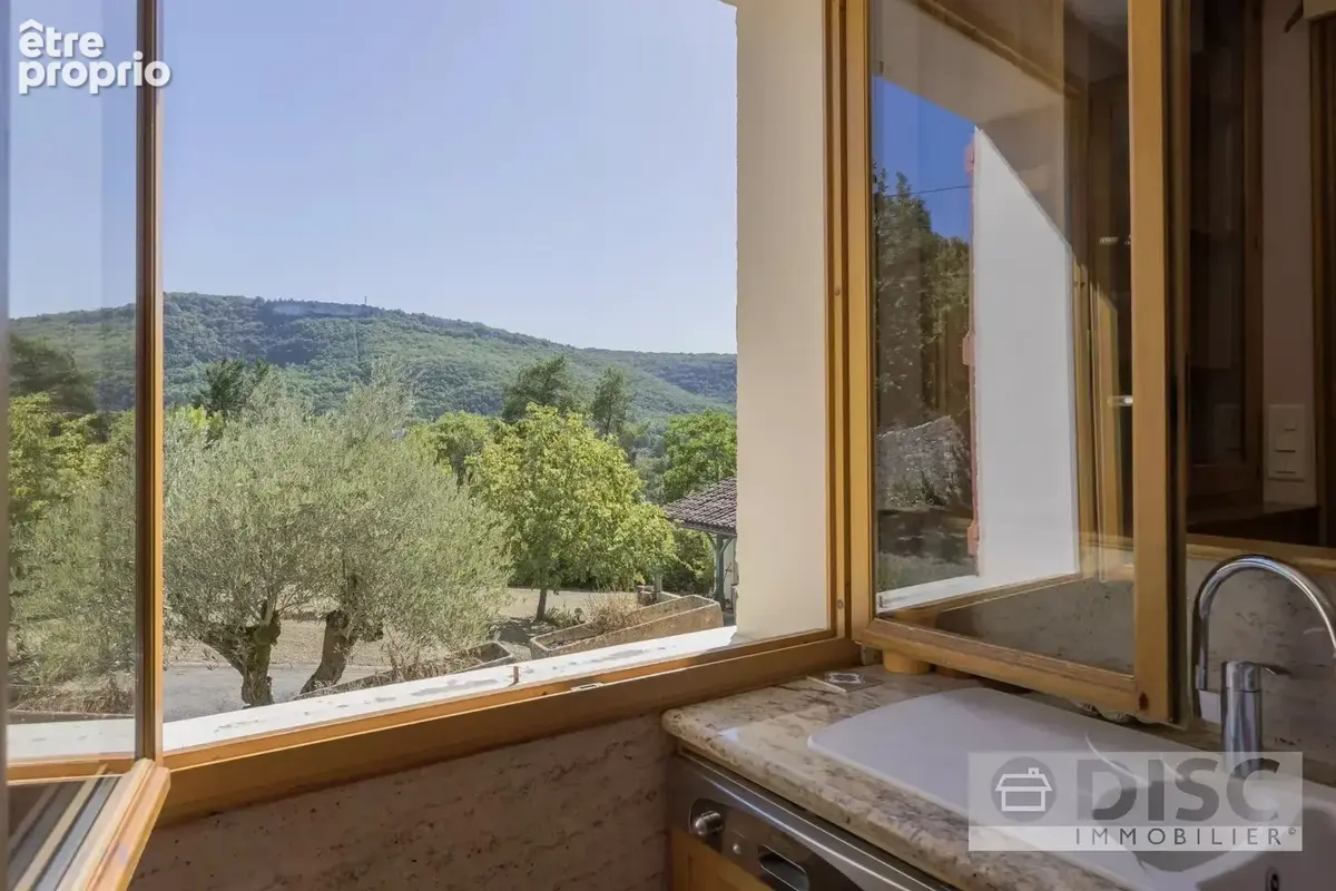 Belle propriété avec piscine et dépendance et vues à distance de marche de Saint-Antonin-Noble-Val - photo 9